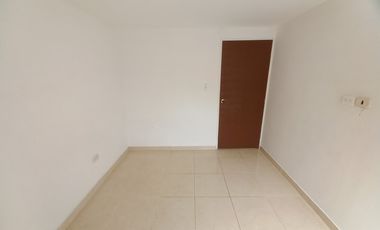 apartamento en arriendo en edificio ferrocarril piso 3 sin acsensor. Cod A13744