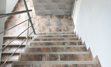 apartamento en arriendo en edificio ferrocarril piso 3 sin acsensor. Cod A13744