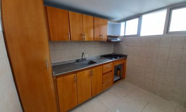 apartamento en arriendo en edificio ferrocarril piso 3 sin acsensor. Cod A13744