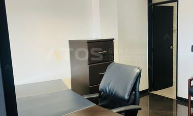 oficina en arriendo/venta en edificio andaluz / centro. Cod V5071