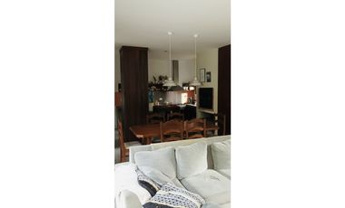 Casa moderna sobre amplio lote Bosque Peralta Ramos