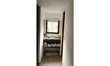 Casa moderna sobre amplio lote Bosque Peralta Ramos