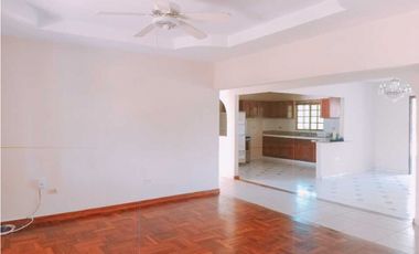 Se alquila hermosa casa con línea blanca en David! Lista para ocupar