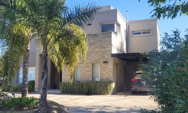 Casa en venta en La Montura