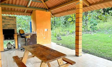 Oportunidad! Se Vende Casa Campestre en Via Al Valle