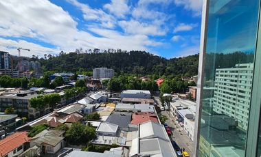 SE ARRIENDA AMPLIA OFICINA CON TERRAZA EN TORRE MÉDICA