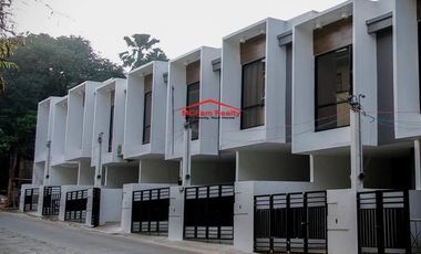 HOUSE & LOT FOR SALE IN ANTIPOLO "For more Inquiries SEND A Message to DONALD SUN# 0933825---- GLOBE/TM# 0935038----