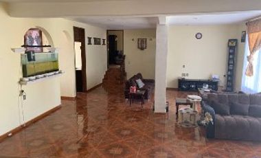 Tepotzotlan Casa en Venta Con 3locales y 3departamentos independientes