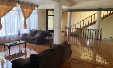 Tepotzotlan Casa en Venta Con 3locales y 3departamentos independientes