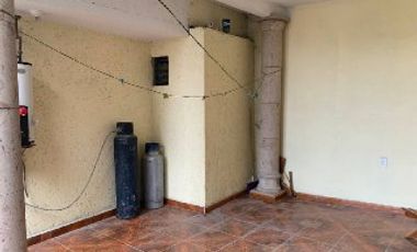 Tepotzotlan Casa en Venta Con 3locales y 3departamentos independientes