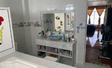 Tepotzotlan Casa en Venta Con 3locales y 3departamentos independientes