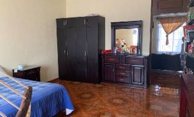 Tepotzotlan Casa en Venta Con 3locales y 3departamentos independientes