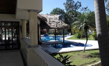 ESPECTACULAR MANSIÓN  EN VENTA EN SAN ISIDRO MAZATEPEC