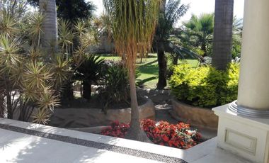 ESPECTACULAR MANSIÓN  EN VENTA EN SAN ISIDRO MAZATEPEC