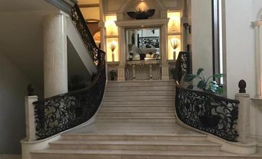 ESPECTACULAR MANSIÓN  EN VENTA EN SAN ISIDRO MAZATEPEC