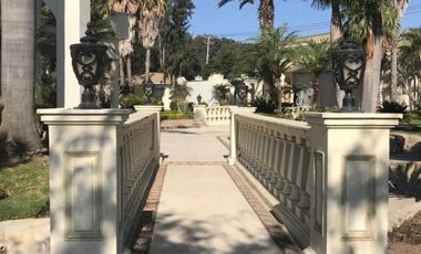 ESPECTACULAR MANSIÓN  EN VENTA EN SAN ISIDRO MAZATEPEC