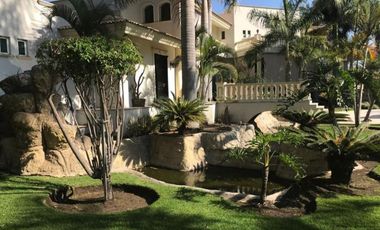 ESPECTACULAR MANSIÓN  EN VENTA EN SAN ISIDRO MAZATEPEC