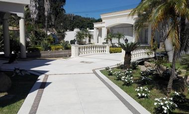ESPECTACULAR MANSIÓN  EN VENTA EN SAN ISIDRO MAZATEPEC