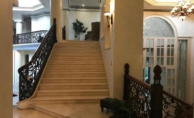 ESPECTACULAR MANSIÓN  EN VENTA EN SAN ISIDRO MAZATEPEC