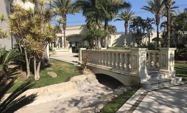 ESPECTACULAR MANSIÓN  EN VENTA EN SAN ISIDRO MAZATEPEC