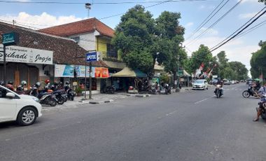 Tanah Super Strategis Tengah Kota Jalan Raya Utama Mantrijeron Jogja