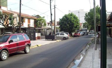 Galpón con dos locales en Alquiler en San Justo