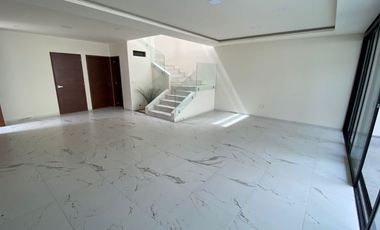 Estrene en privada de 4 casas