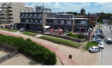 VENTA DE HOTEL CON PISCINA CLIMATIZADA A METROS DEL MAR
