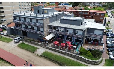 VENTA DE HOTEL CON PISCINA CLIMATIZADA A METROS DEL MAR