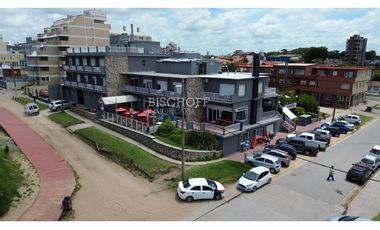VENTA DE HOTEL CON PISCINA CLIMATIZADA A METROS DEL MAR