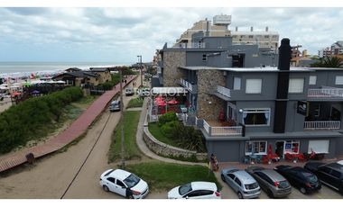 VENTA DE HOTEL CON PISCINA CLIMATIZADA A METROS DEL MAR