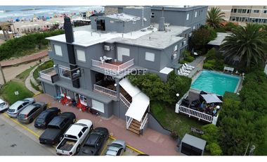 VENTA DE HOTEL CON PISCINA CLIMATIZADA A METROS DEL MAR