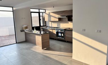 Casa en RENTA en Residencial Provenza