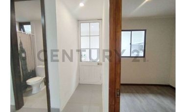 VENTA CASA CHICUREO - CONDOMINIO AGUAS CLARAS