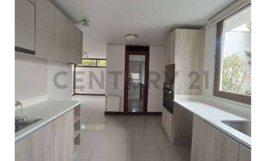 VENTA CASA CHICUREO - CONDOMINIO AGUAS CLARAS