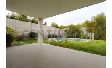 VENTA CASA CHICUREO - CONDOMINIO AGUAS CLARAS