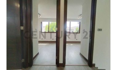 VENTA CASA CHICUREO - CONDOMINIO AGUAS CLARAS