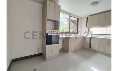 VENTA CASA CHICUREO - CONDOMINIO AGUAS CLARAS