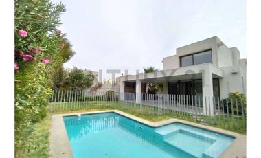 VENTA CASA CHICUREO - CONDOMINIO AGUAS CLARAS