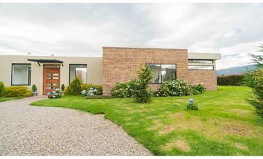 CASA CAMPESTRE CONTEMPORNEA Y MODERNA / TENJO CUNDINAMARCA