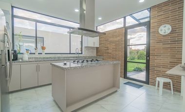 CASA CAMPESTRE CONTEMPORNEA Y MODERNA / TENJO CUNDINAMARCA