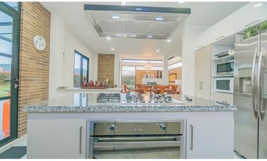 CASA CAMPESTRE CONTEMPORNEA Y MODERNA / TENJO CUNDINAMARCA