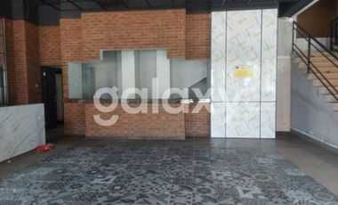 GEDUNG STRATEGIS 3 LANTAI LOKASI PREMIUM DI TUKAD UNDA RENON DENPASAR