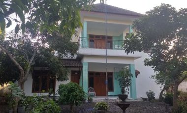 Dijual villa jl indrokilo Lawang Malang
