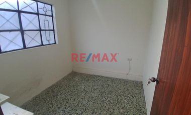 😮 Ocasión Casa En Venta 🏡  Urb. Piura Calle Castro Pozo Mz F1 Lote 06 🔝 Uso Comercial  💰 👉🏽 A.T  199.5 M2 👉🏽 A.C  250 M2