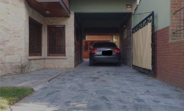 VENDO CHALET 4 AMBIENTES