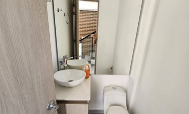 casa en arriendo en villa del rosario. Cod A5658