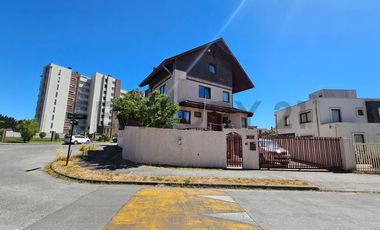 Arriendo Amplia Casa uso Comercial, 4 niveles, Andalué