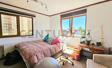 Arriendo Amplia Casa uso Comercial, 4 niveles, Andalué