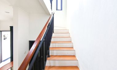 Rumah 2 Lt SHM 12 Menit ke Bintaro Xchange Mall Dibantu KPR J-26642